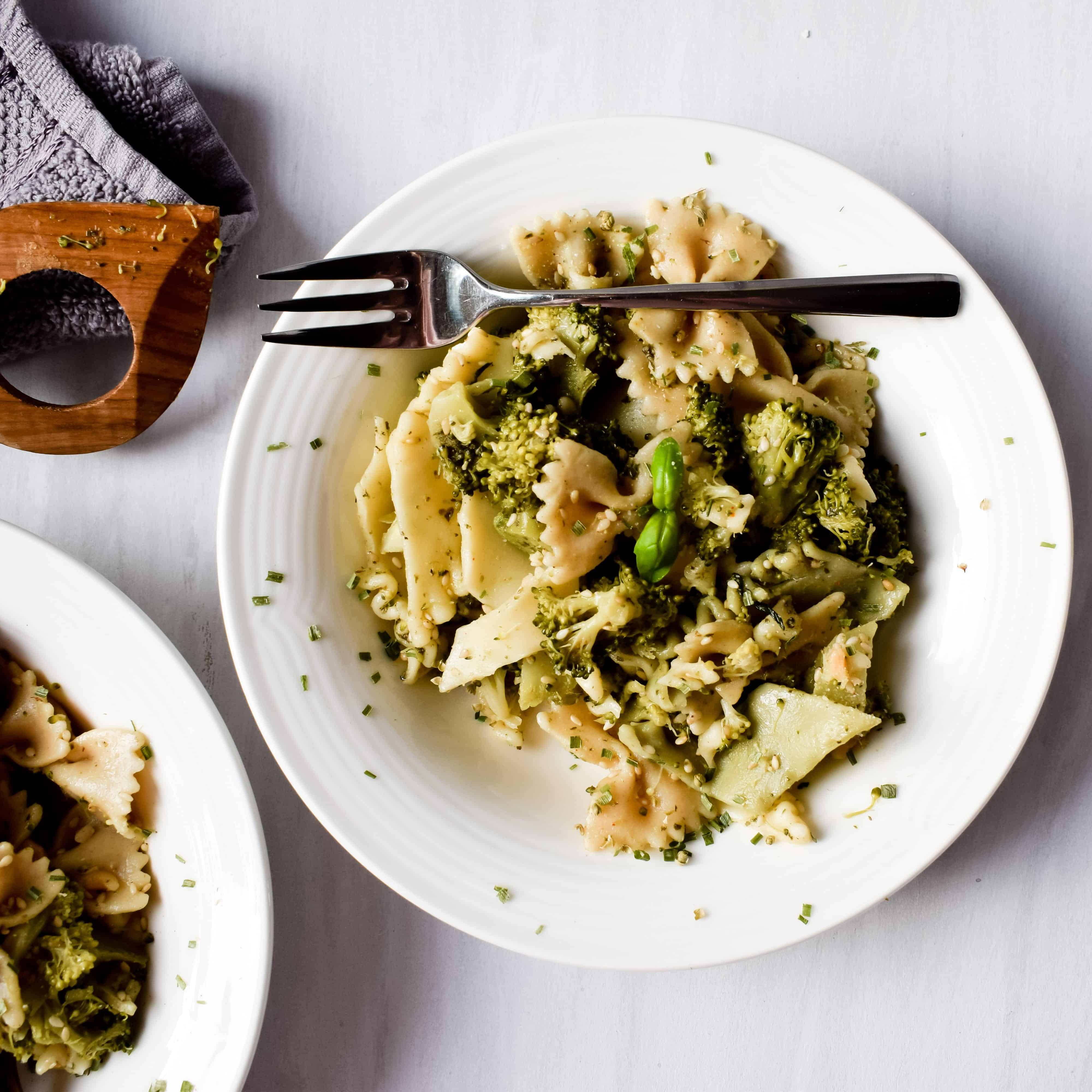 Vegan Pesto Pasta with Broccoli - My Vegan Minimalist