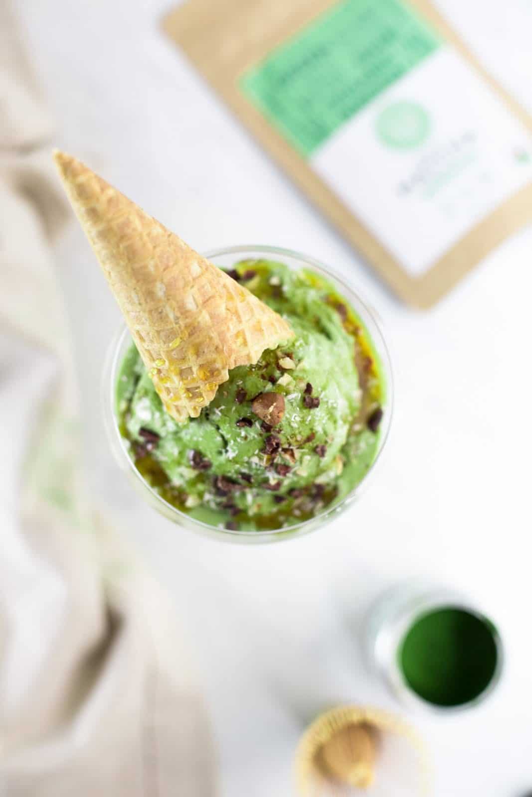 VEGAN-MATCHA-ICE-CREAM-COCONUT (3 of 5)