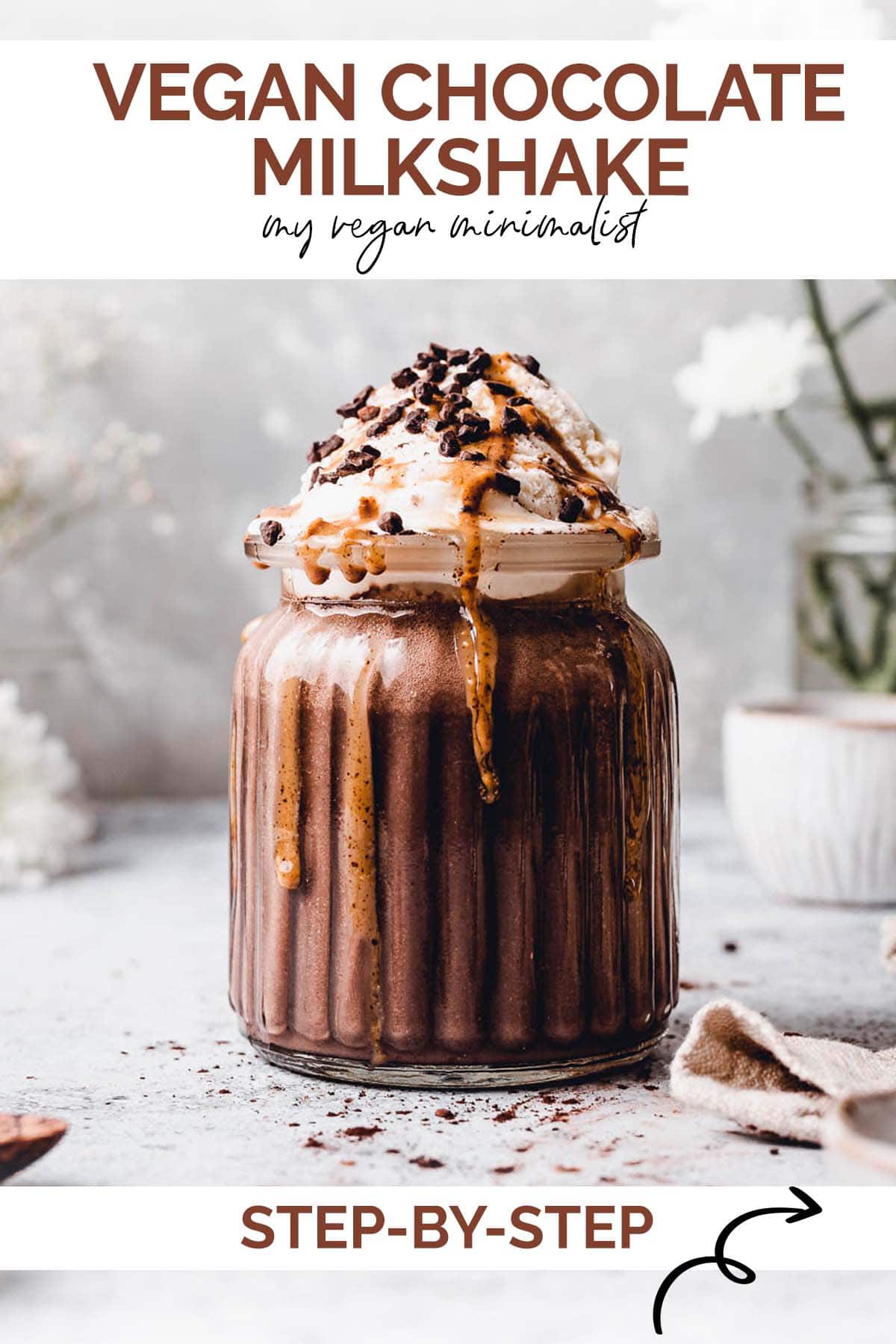 vegan-chocolate-milkshake-with-vanilla-banana-my-vegan-minimalist