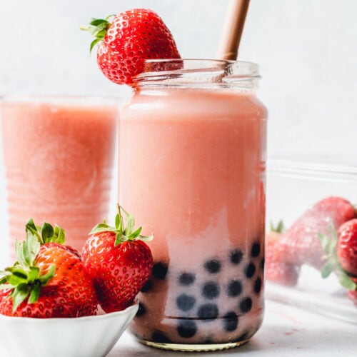 Strawberry Bubble Tea with Coconut Milk