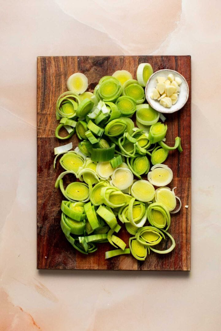Creamy Leek Soup Without Potatoes - 30 Minutes - My Vegan Minimalist