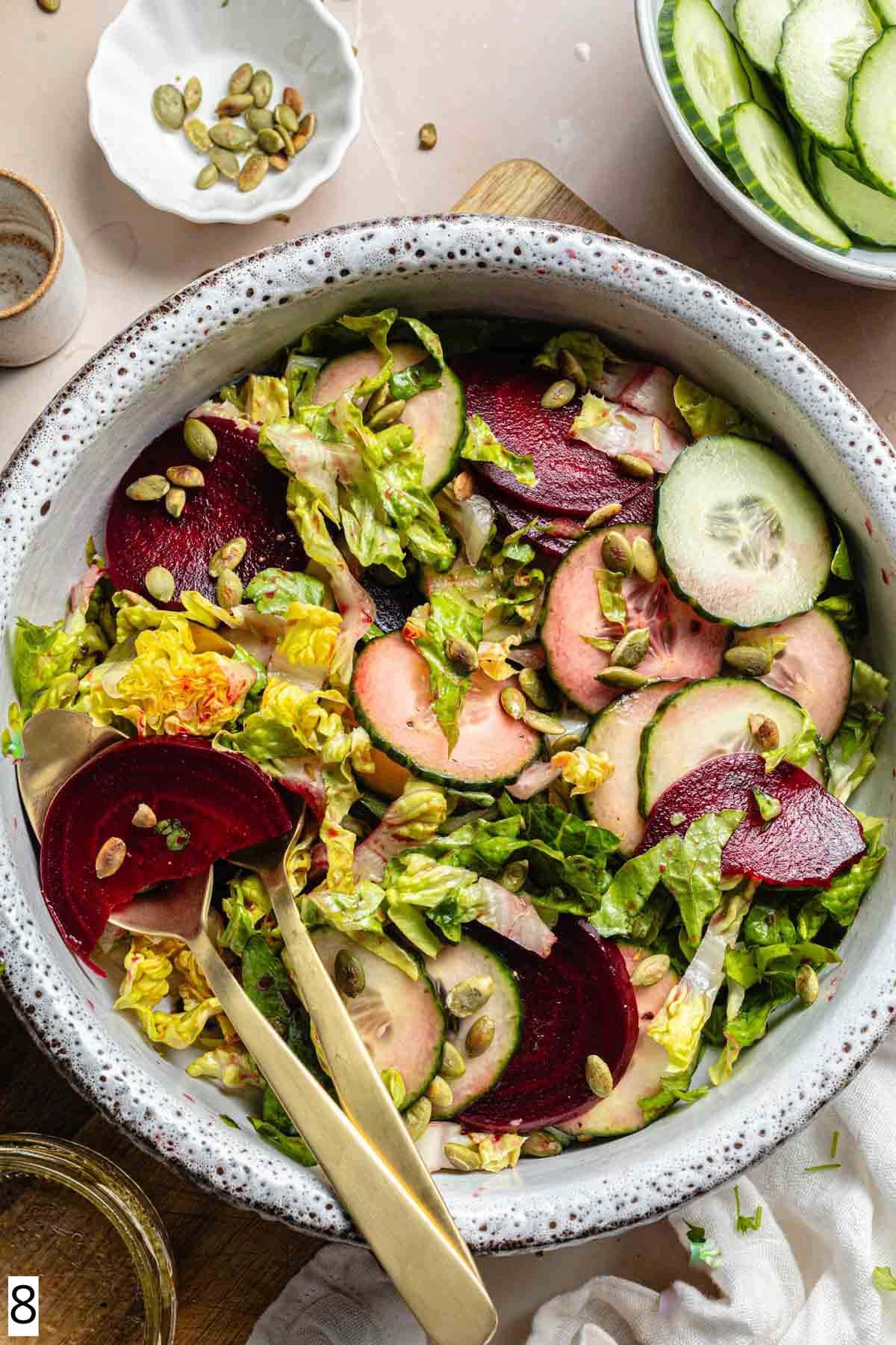A bowl of tossed salad.