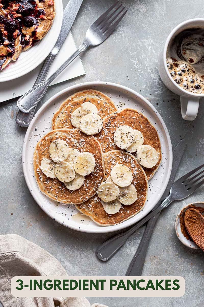 Four small pancakes on a round plate