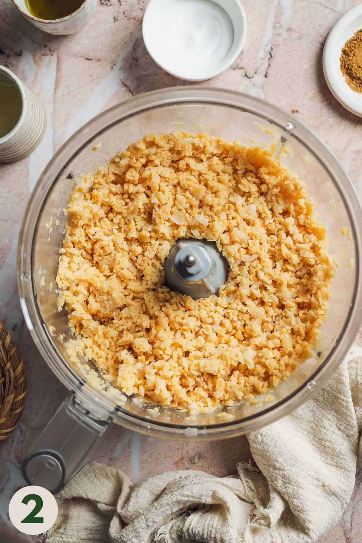 Blended chickpeas in a food processor